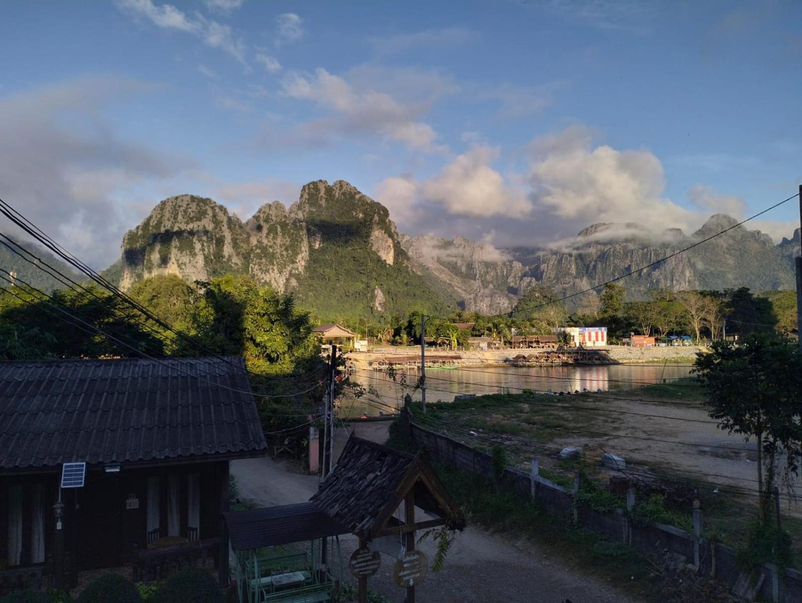 Bungalows Le Jardin Vangvieng Vang Vieng Esterno foto